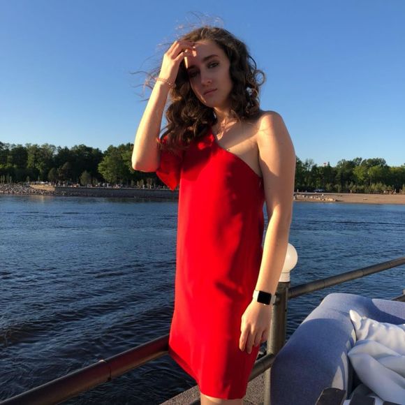 Meet your Posher, Valeria - Picture 1 of 1